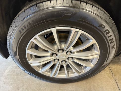 Used 2019 Cadillac XT5 Luxury image 32