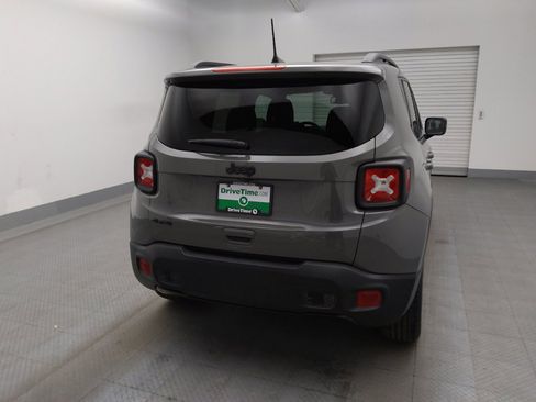 Used 2022 Jeep Renegade Altitude w/ Convenience Group AWD/4WD image 7