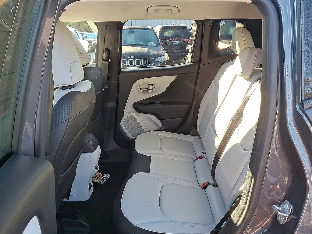 Certified 2022 Jeep Renegade Limited AWD/4WD image 20