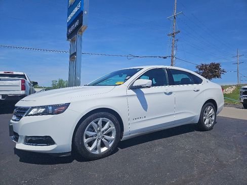 Used 2018 Chevrolet Impala LT w/ LT Leather Package FWD image 2