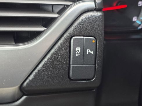 Used 2018 Chevrolet Tahoe LS image 12