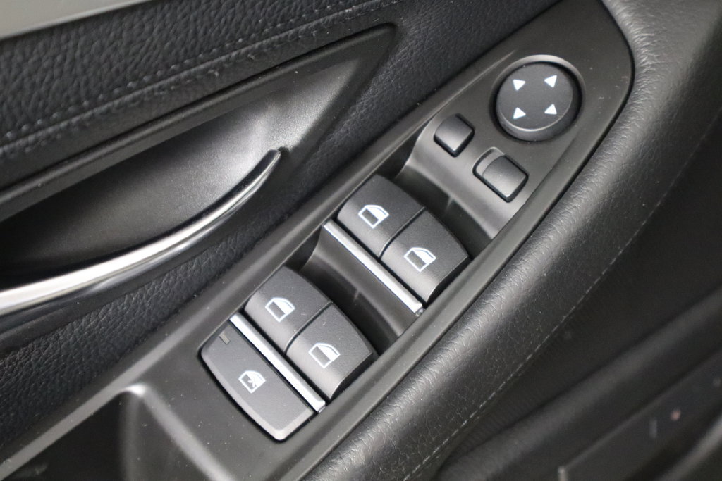 Used 2014 BMW 535i xDrive Sedan AWD/4WD image 19