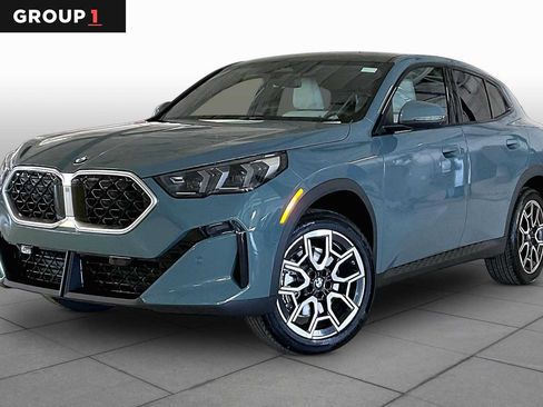New 2026 BMW X2 xDrive28i w/ Technology Package AWD/4WD image 1