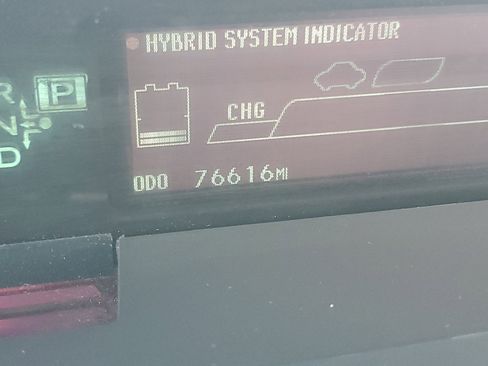 Used 2014 Toyota Prius Four FWD image 25