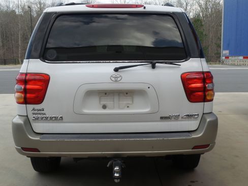 Used 2001 Toyota Sequoia SR5 image 4