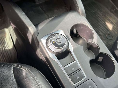 Used 2020 Ford Escape SEL image 30