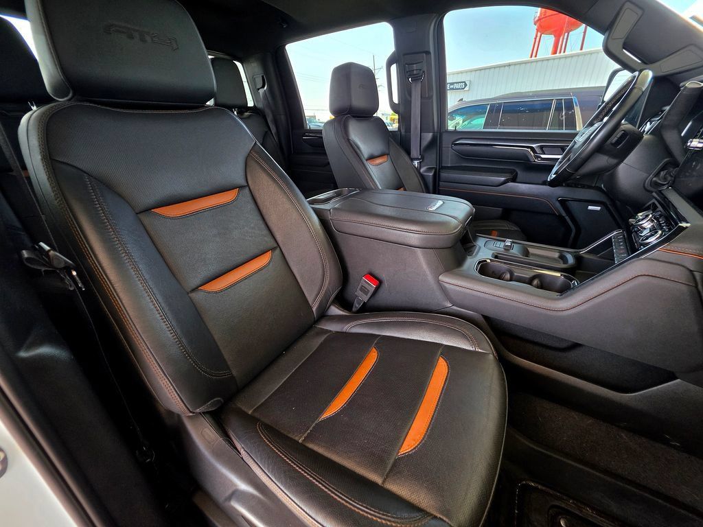 Used 2024 GMC Sierra 2500 AT4 w/ AT4 Premium Plus Package AWD/4WD image 92