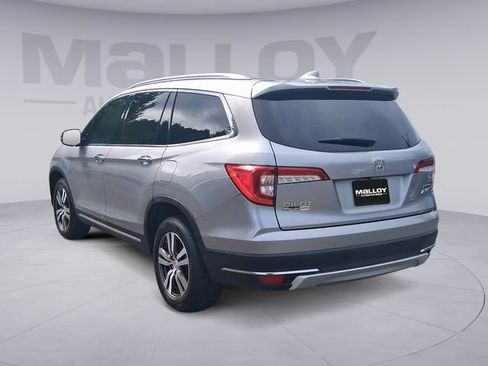 Used 2019 Honda Pilot Touring image 3