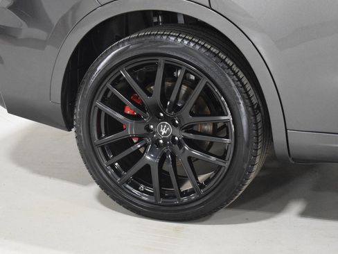 Used 2022 Maserati Levante Modena image 16