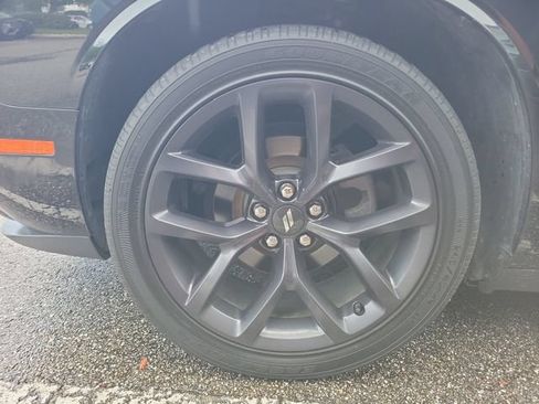 Used 2020 Dodge Challenger SXT w/ Blacktop Package RWD image 5