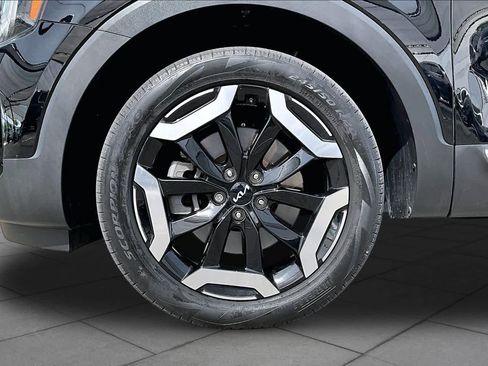Used 2023 Kia Telluride EX w/ EX Captain's Chair Package FWD image 11
