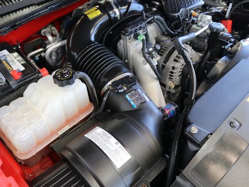 Used 2006 Chevrolet Silverado 2500 LT w/ Heavy-Duty Power Package image 38