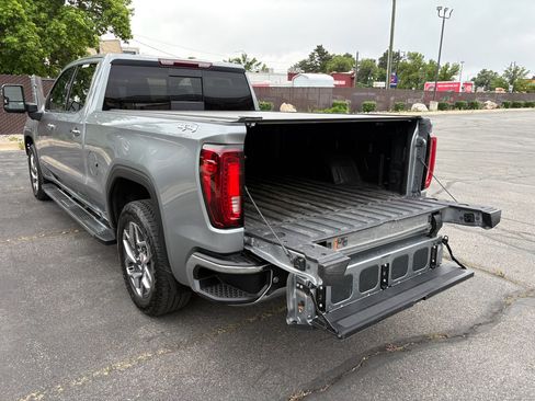 Used 2025 GMC Sierra 1500 SLT w/ SLT Premium Plus Package AWD/4WD image 8