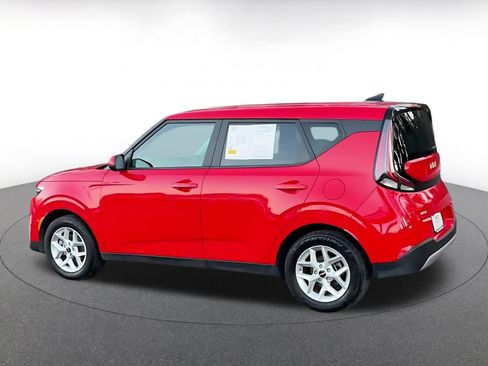 Used 2025 Kia Soul LX w/ LX Technology Package image 10