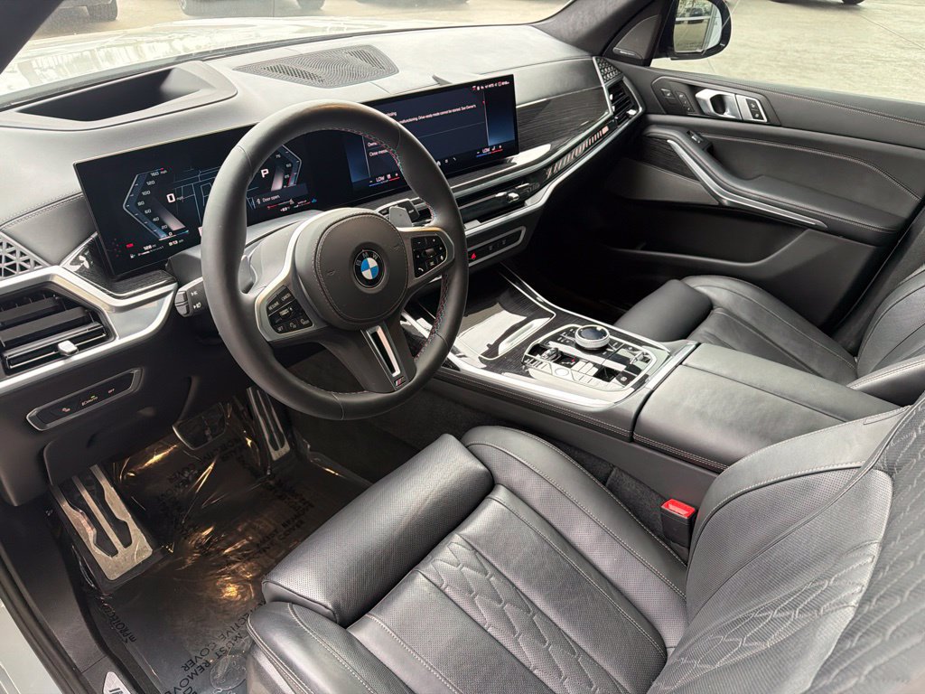Used 2025 BMW X7 M60i AWD/4WD image 10