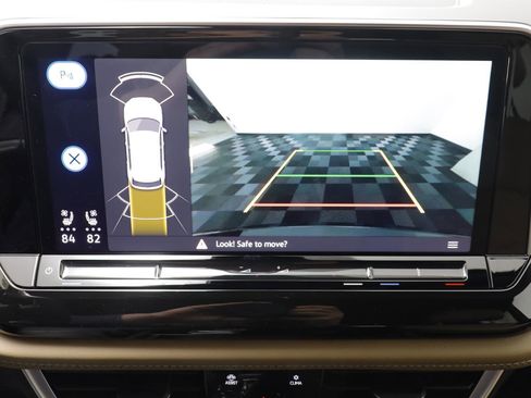 Used 2025 Volkswagen Atlas Cross Sport SE image 10