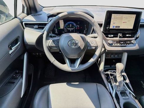 Used 2024 Toyota Corolla Cross AWD Hybrid w/ Convenience Package image 21