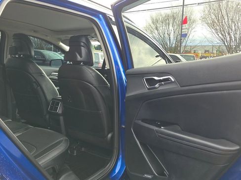 Used 2023 Kia Sportage SX image 14