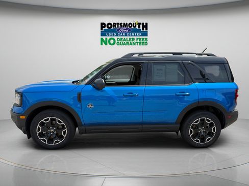 Certified 2025 Ford Bronco Sport Outer Banks w/ Outer Banks Tech Package+ AWD/4WD image 2