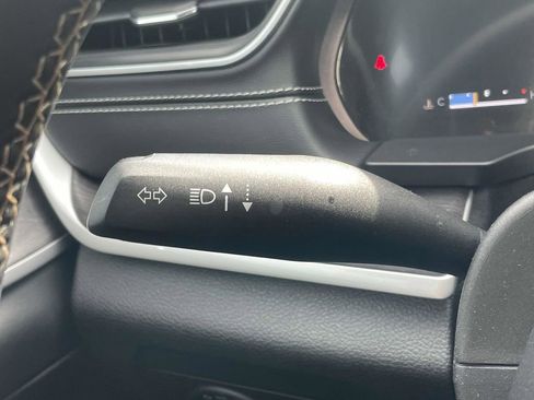 Used 2023 Jeep Grand Cherokee L Limited image 33