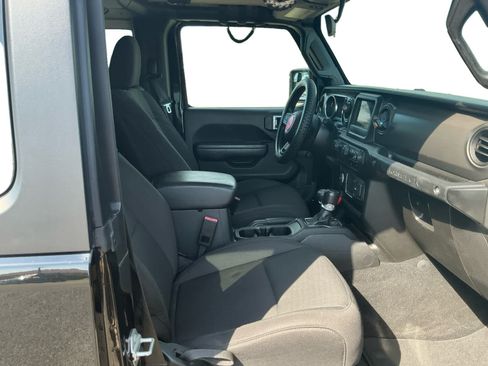 Used 2022 Jeep Wrangler Sport AWD/4WD image 15