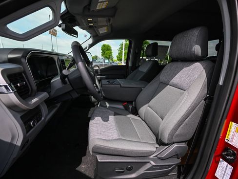 New 2026 Ford F250 XLT w/ XLT Premium Package AWD/4WD image 15