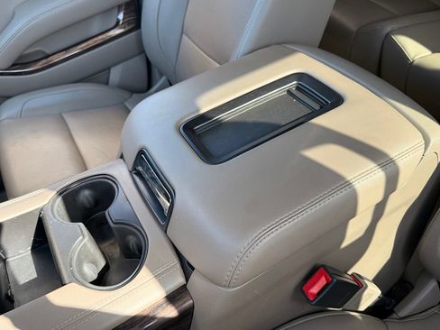 Used 2019 GMC Yukon SLT w/ Open Road Package RWD image 35