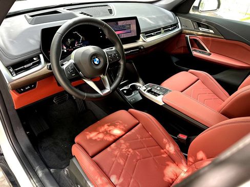 New 2026 BMW X1 xDrive28i w/ Technology Package AWD/4WD image 11