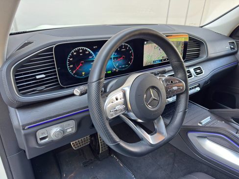 Used 2023 Mercedes-Benz GLS 580 4MATIC image 14