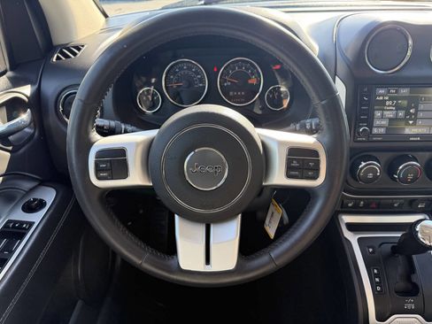 Used 2017 Jeep Compass High Altitude AWD/4WD image 18