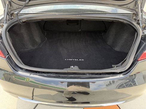 Used 2011 Chrysler 200 Limited FWD image 12