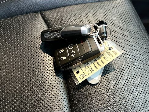 Used 2019 RAM 2500 Limited image 35