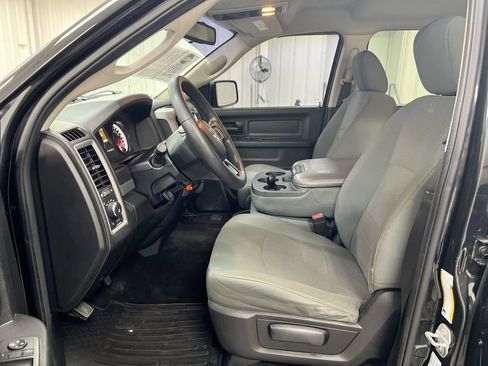 Used 2016 RAM 1500 Express w/ Black Ram 1500 Express Group AWD/4WD image 19