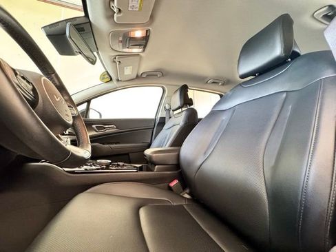 Used 2023 Kia Sportage EX AWD/4WD image 13