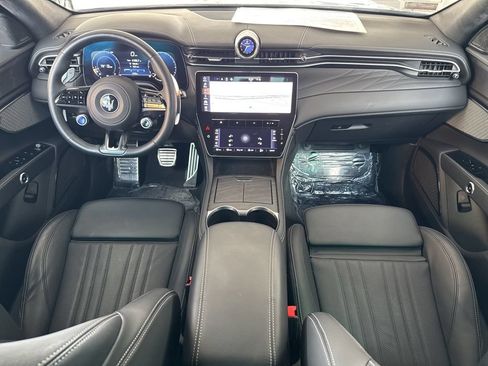 Used 2025 Maserati Grecale Modena AWD/4WD image 23