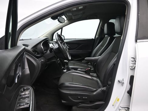Used 2020 Buick Encore Preferred image 22