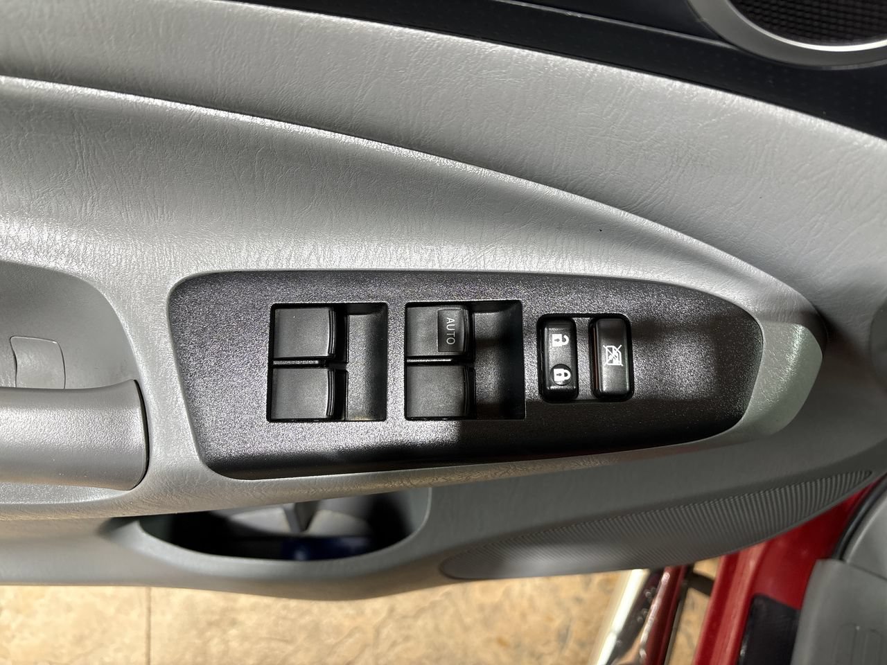 Used 2013 Toyota Tacoma PreRunner w/ TRD Sport Pkg RWD image 13