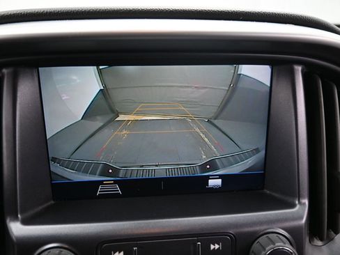 Used 2022 Chevrolet Colorado LT w/ Luxury Package image 16