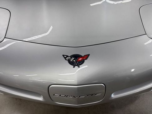 Used 2004 Chevrolet Corvette Coupe w/ Preferred Equipment Group image 20