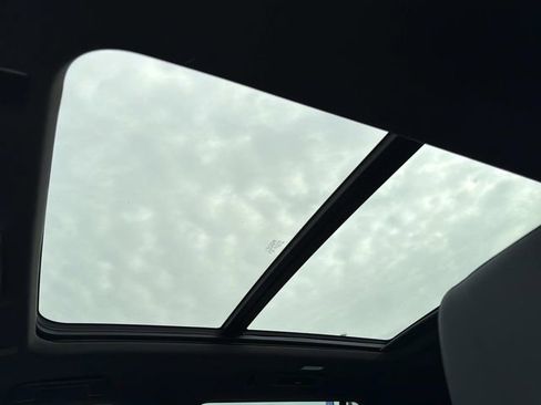 Used 2023 Chevrolet Tahoe Z71 w/ Luxury Package AWD/4WD image 26