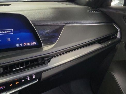 Certified 2024 Cadillac XT4 Sport FWD image 31