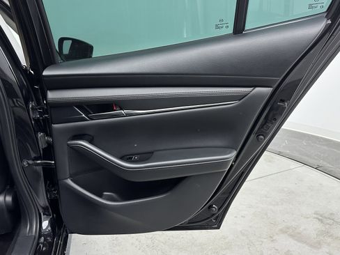 Used 2024 MAZDA MAZDA3 s image 28