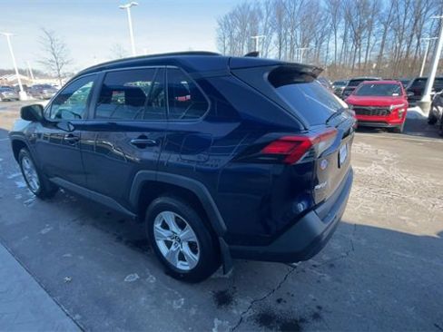 Used 2019 Toyota RAV4 XLE w/ Convenience Package image 6
