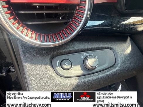 Used 2025 Chevrolet Trax RS w/ Driver Confidence Package FWD image 20