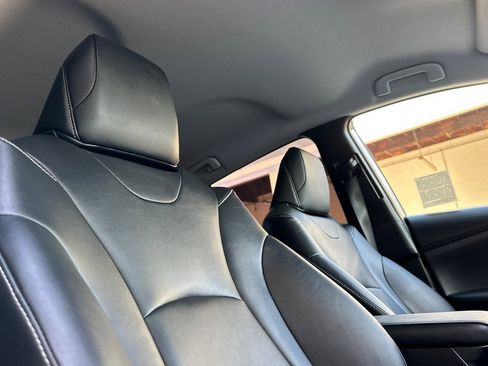 Used 2021 Toyota Prius Prime XLE image 21