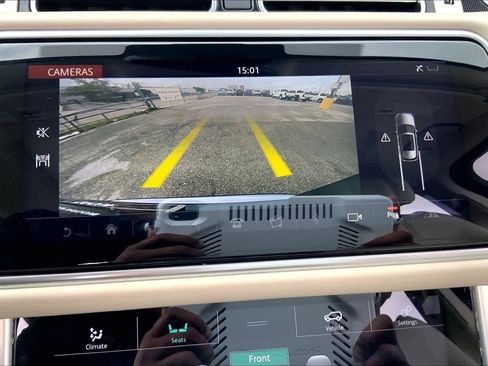 Used 2019 Land Rover Range Rover HSE image 25