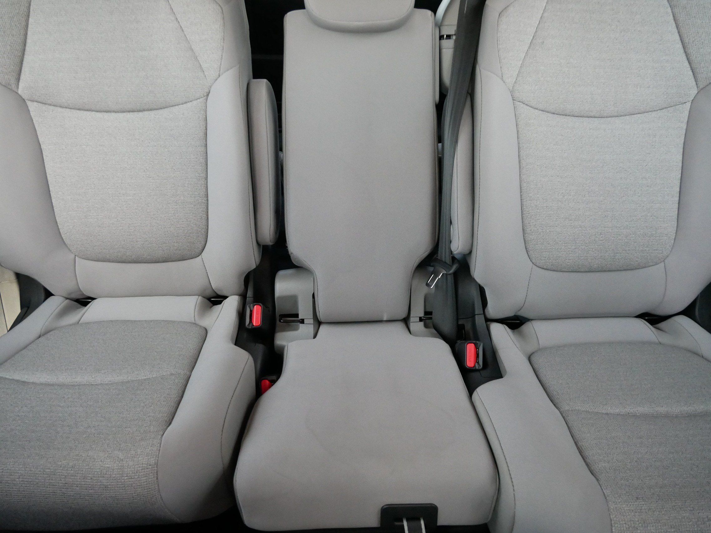 Certified 2026 Toyota Sienna LE FWD image 13