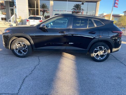 Used 2025 Chevrolet Trax LT image 10