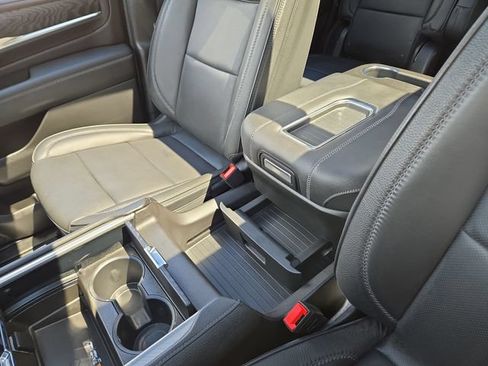 Used 2024 GMC Yukon Denali AWD/4WD image 22