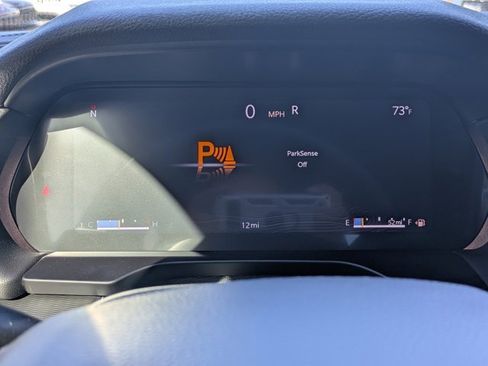 New 2025 Jeep Grand Cherokee Altitude image 24